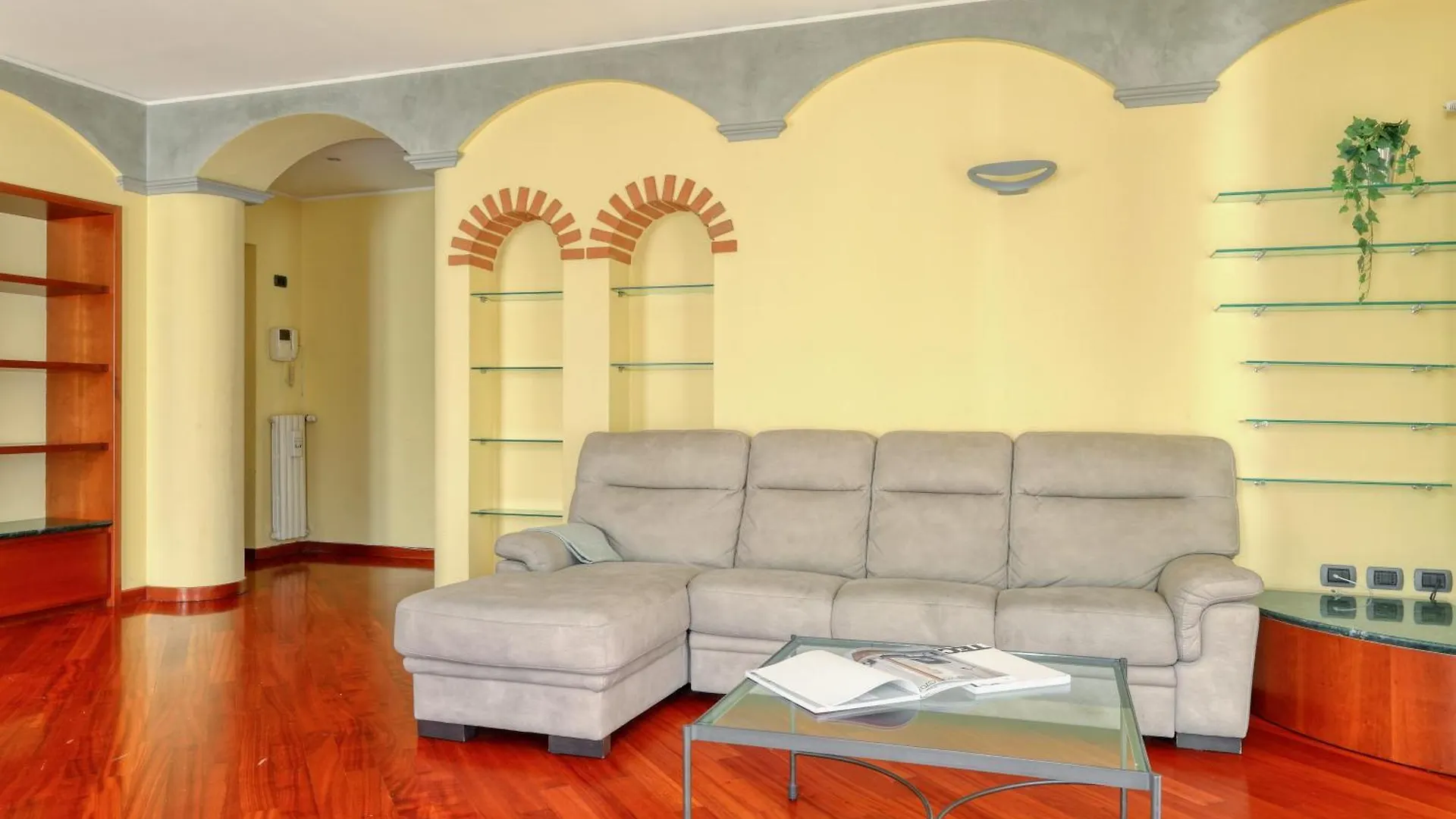 Joivy Delightful 2Br Flat Near Navigli Apartment Milan 0*,  Italy