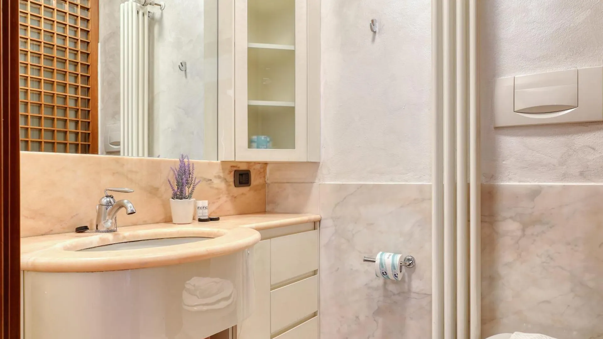 Joivy Delightful 2Br Flat Near Navigli Apartment Milan Italy