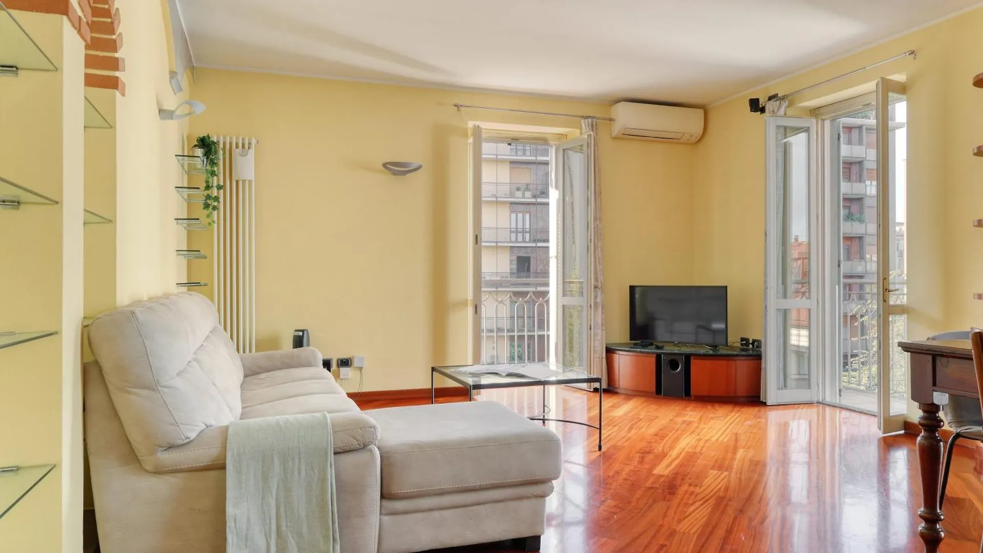 Joivy Delightful 2Br Flat Near Navigli contacts