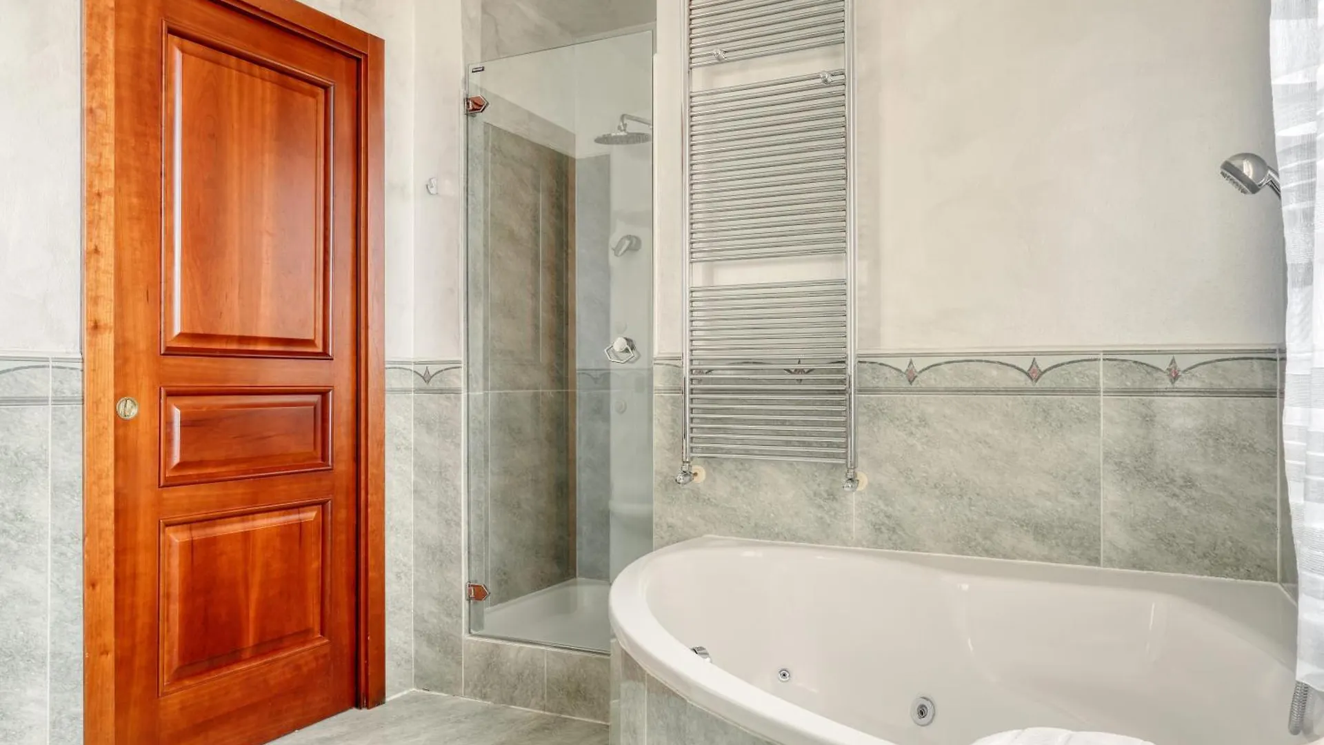 Joivy Delightful 2Br Flat Near Navigli Apartment Milan 0*,  Italy