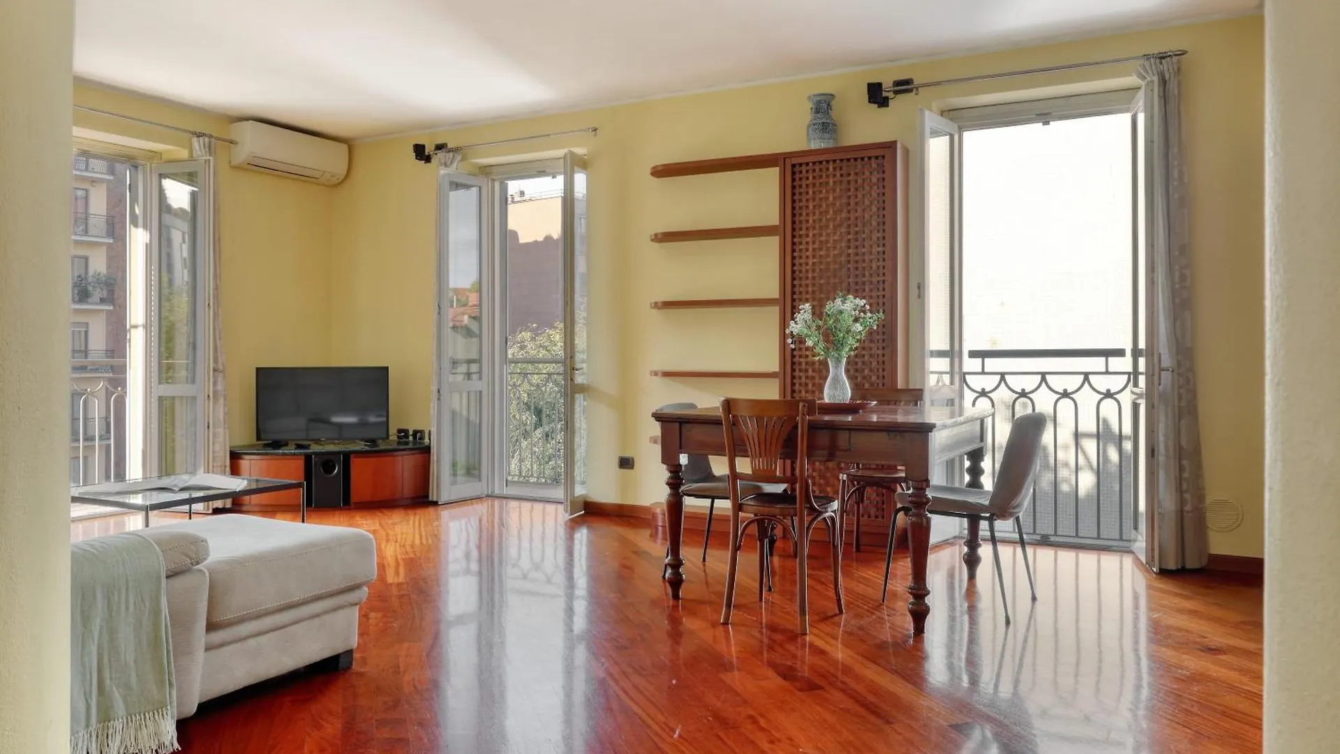 Joivy Delightful 2Br Flat Near Navigli Apartment Milan